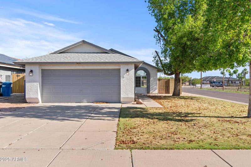 3651 Escuda Dr, Glendale, AZ 85308