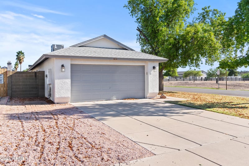 3651 Escuda Dr, Glendale, AZ 85308