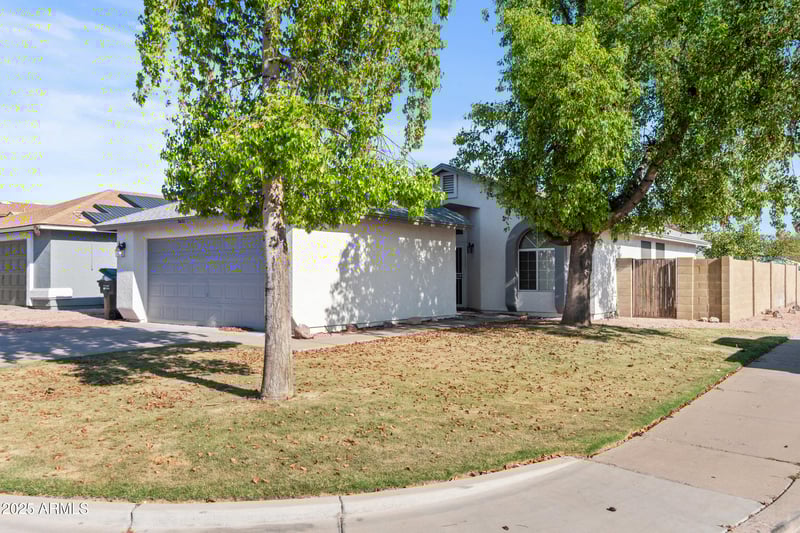 3651 Escuda Dr, Glendale, AZ 85308