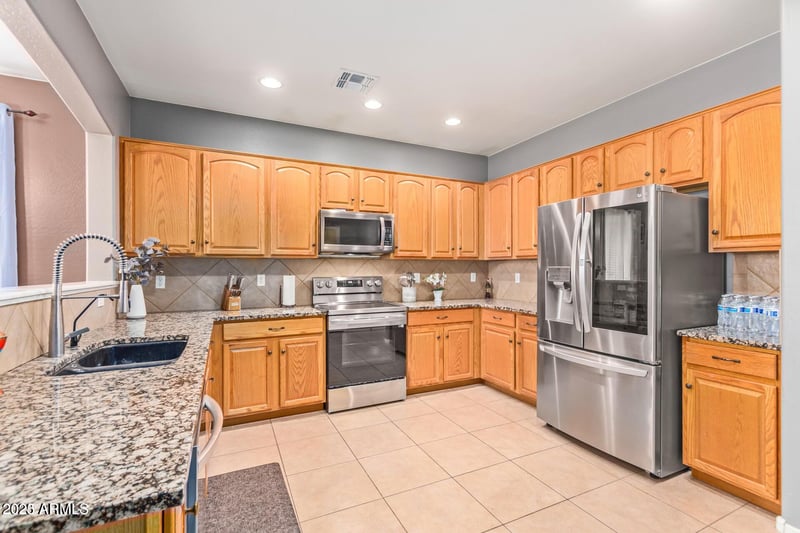 3652 Odessa Dr, San Tan Valley, AZ 85140