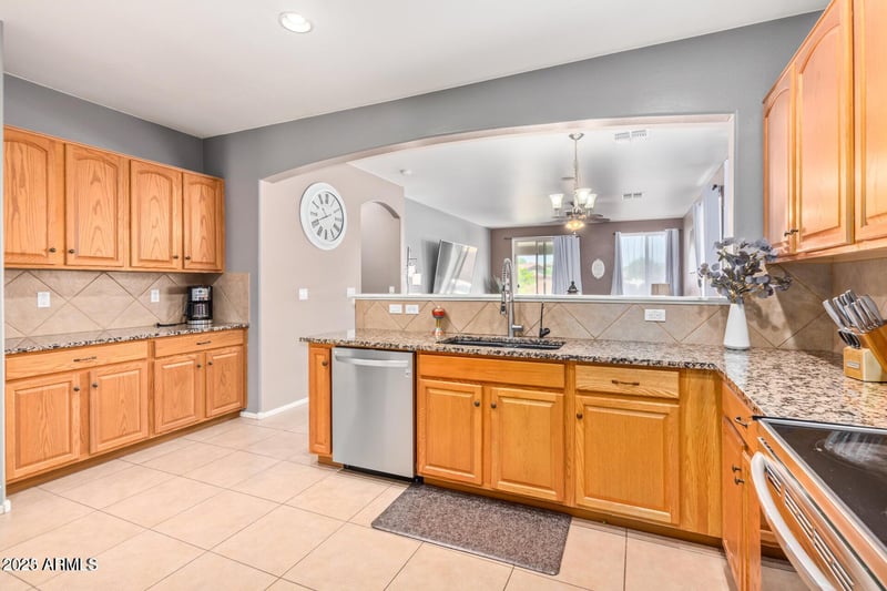 3652 Odessa Dr, San Tan Valley, AZ 85140