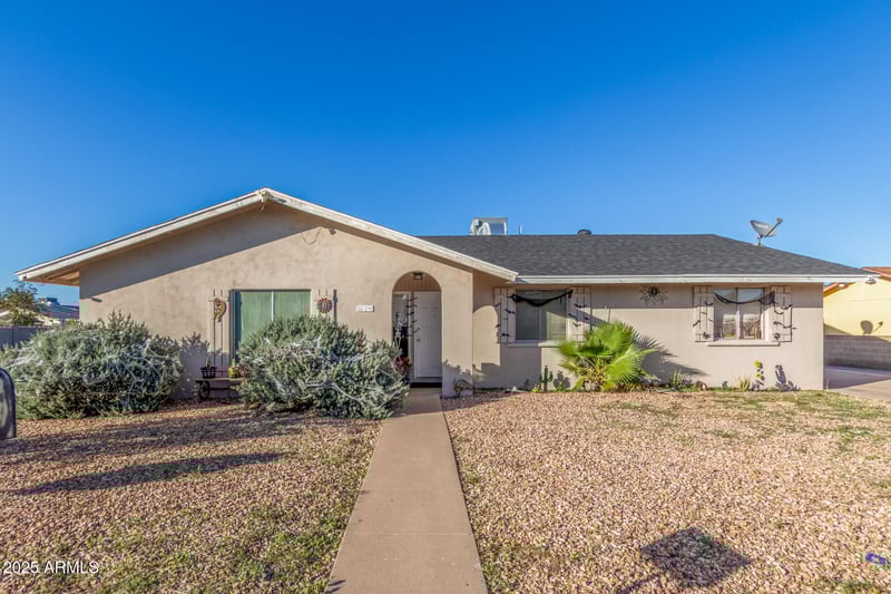 3654 Shangri La Rd, Phoenix, AZ 85029