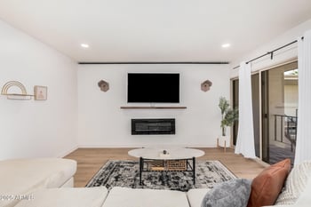 3655 5th Ave #210, Phoenix, AZ 85013