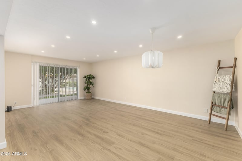 3655 5th Ave #115, Phoenix, AZ 85013