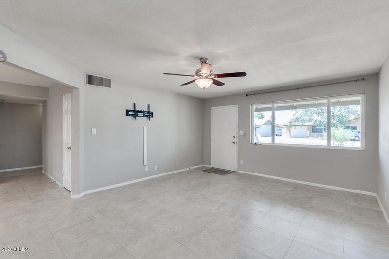 3655 W Lawrence Ln, Phoenix, AZ 85051