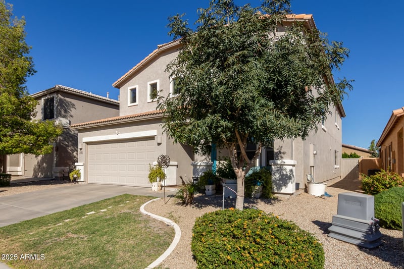 366 Mule Train Trl, San Tan Valley, AZ 85143