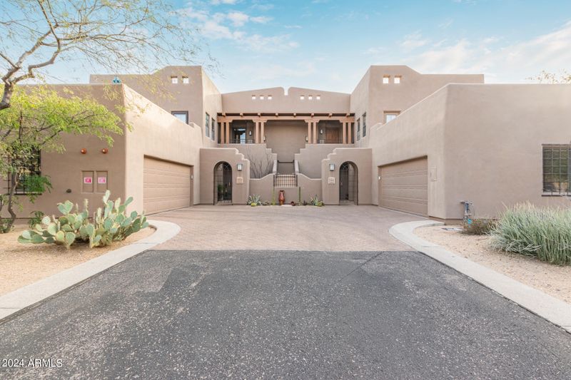 36601 N Mule Train Rd #D21, Carefree, AZ 85377