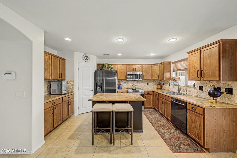 3663 W Goldmine Mountain Dr, San Tan Valley, AZ 85144