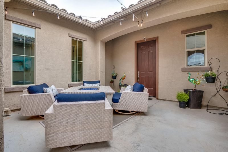 3665 E Chestnut Ln, Gilbert, AZ 85298