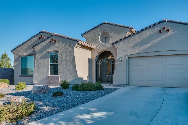 3665 E Chestnut Ln, Gilbert, AZ 85298