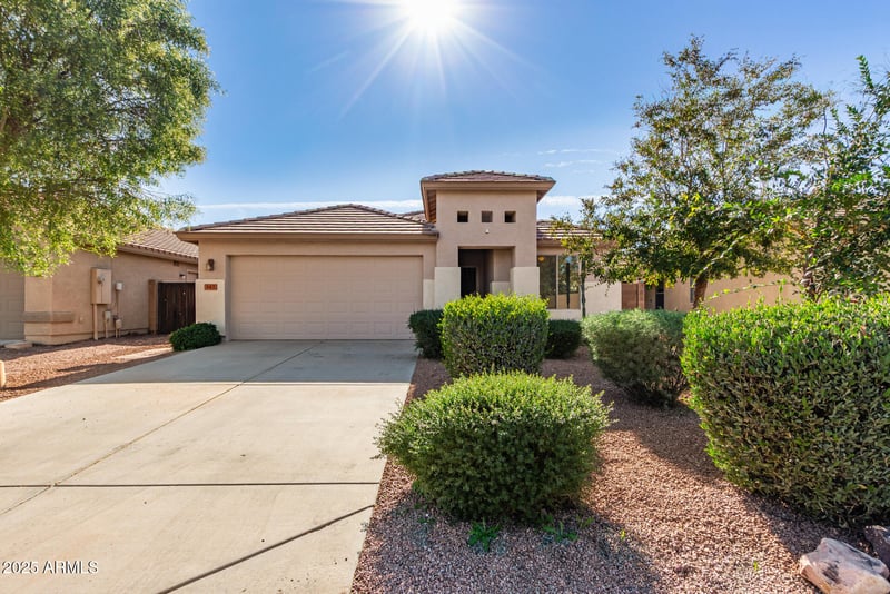 367 Holstein Trl, San Tan Valley, AZ 85143