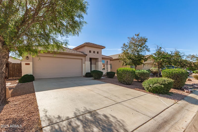 367 Holstein Trl, San Tan Valley, AZ 85143