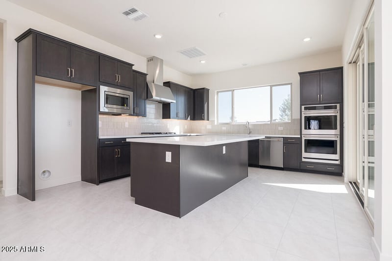 36703 Torrontes Dr, San Tan Valley, AZ 85140
