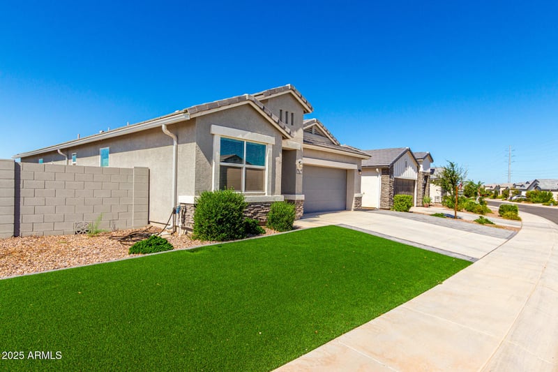 36708 Petra Dr, San Tan Valley, AZ 85143