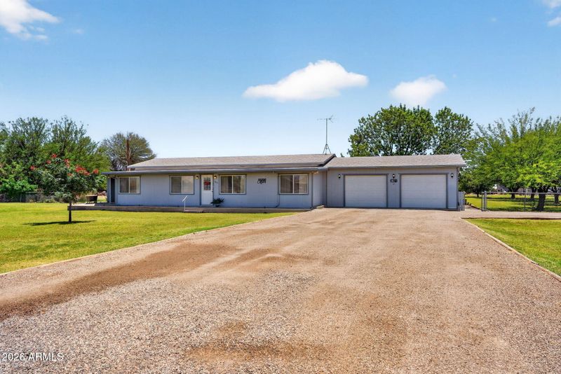 3671 E Stagecoach Pass Ave, San Tan Valley, AZ 85140