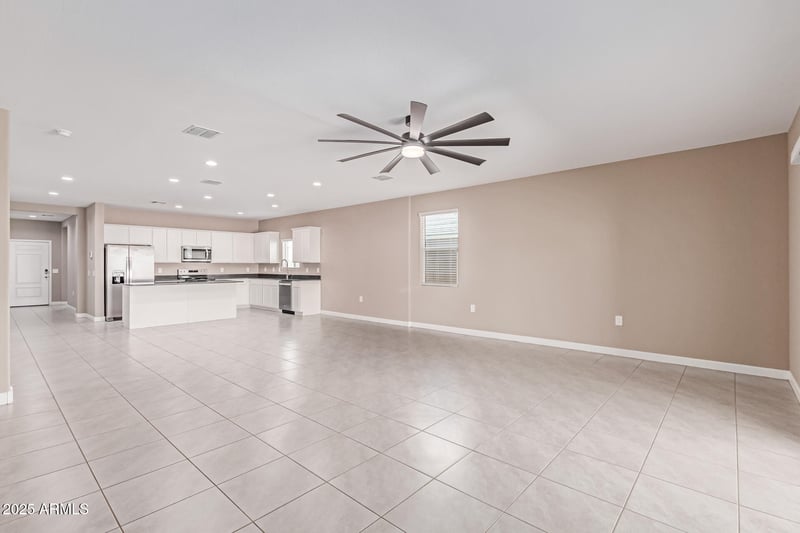 36725 Alderney Ct, San Tan Valley, AZ 85143