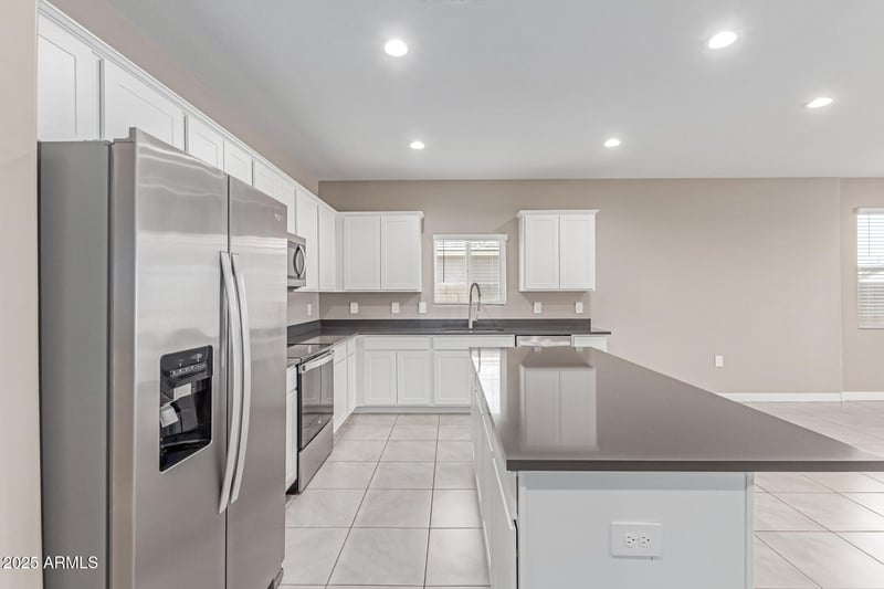 36725 Alderney Ct, San Tan Valley, AZ 85143