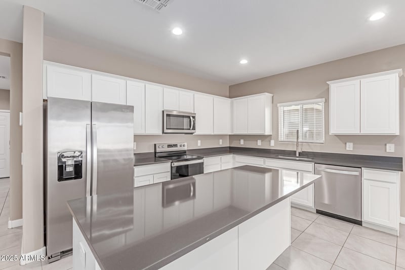 36725 Alderney Ct, San Tan Valley, AZ 85143