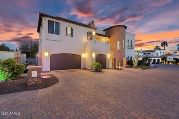 3675 59th Pl, Phoenix, AZ 85018