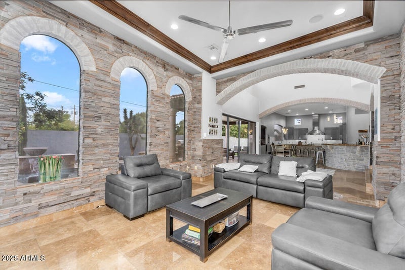3675 59th Pl, Phoenix, AZ 85018