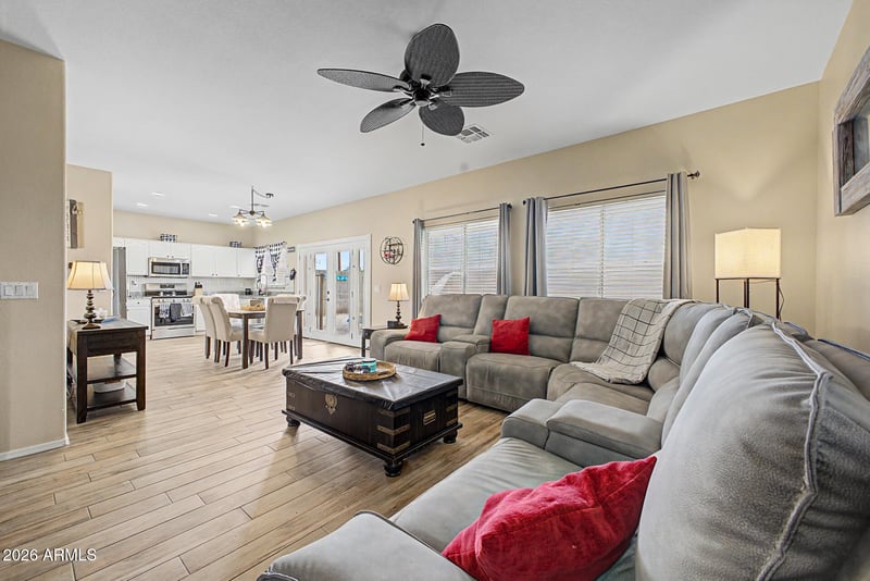 3675 S Joshua Tree Ln, Gilbert, AZ 85297