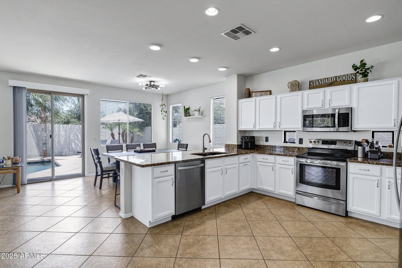3676 Janelle Way, Gilbert, AZ 85298