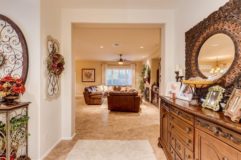 3677 E Oxford Ln, Gilbert, AZ 85295