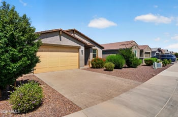 36810 Camarillo Dr, San Tan Valley, AZ 85140