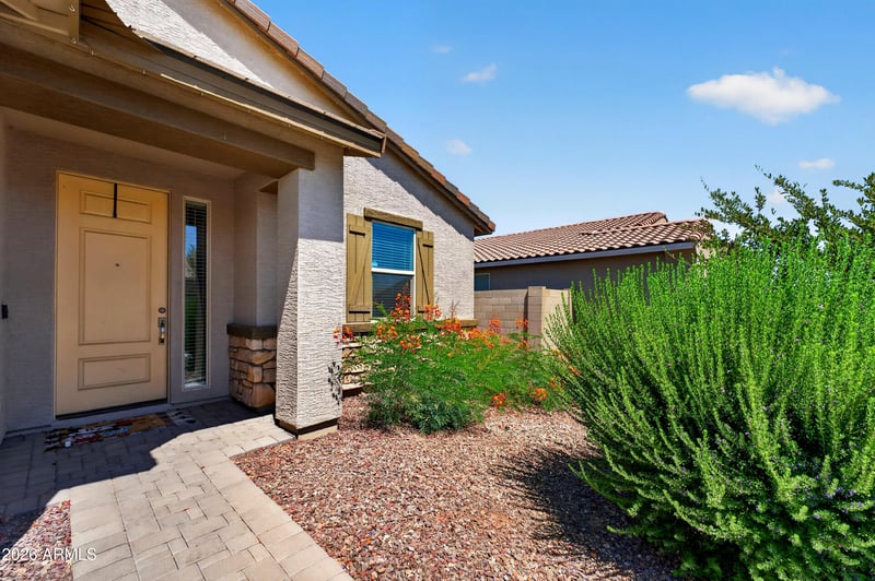 36810 Camarillo Dr, San Tan Valley, AZ 85140