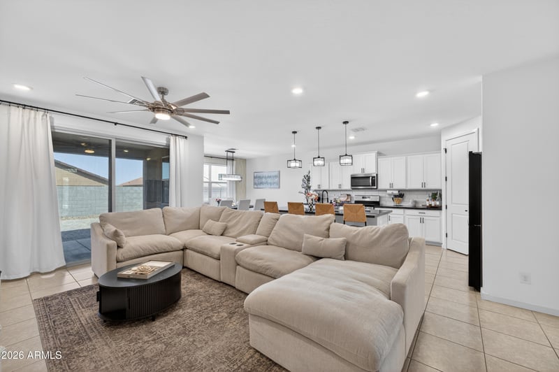 36810 Camarillo Dr, San Tan Valley, AZ 85140