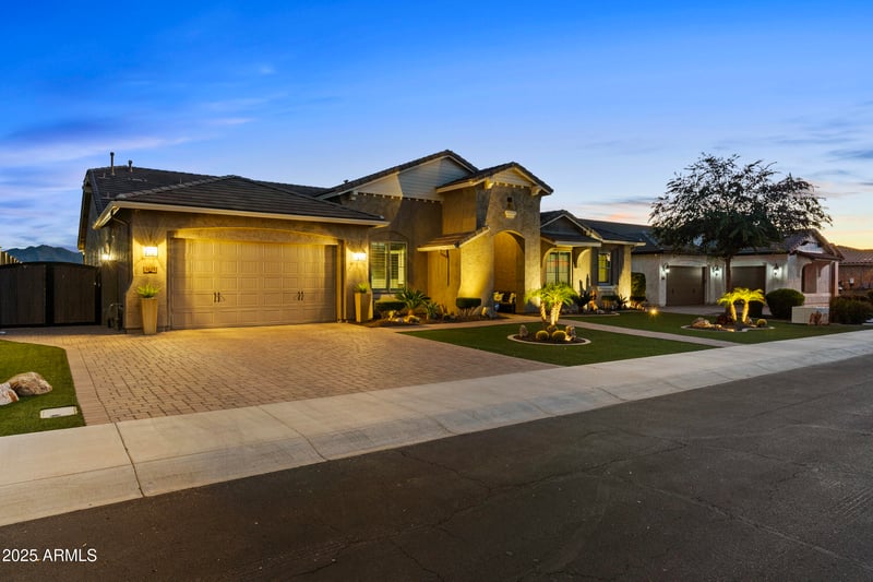 3683 Cassia Ln, Gilbert, AZ 85298