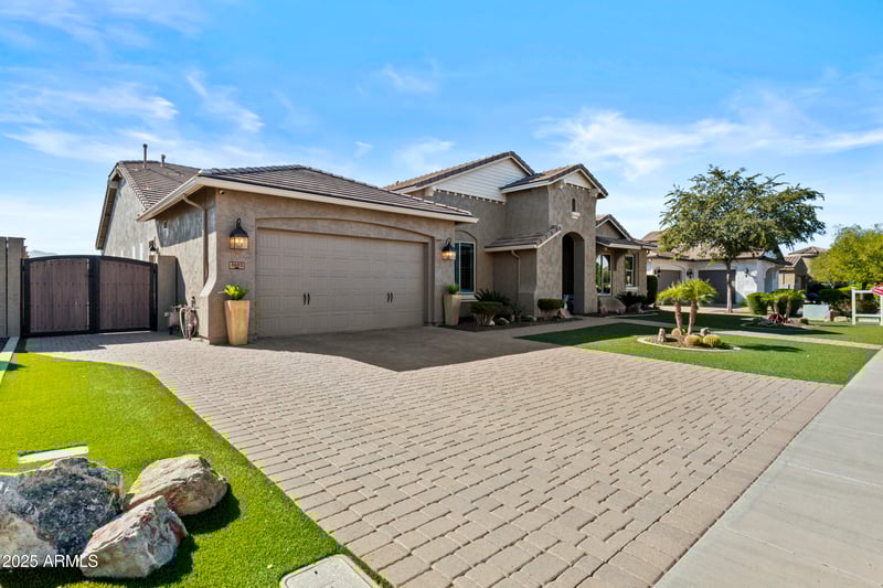 3683 Cassia Ln, Gilbert, AZ 85298