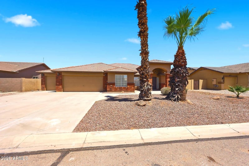 3686 Meadow Land Dr, San Tan Valley, AZ 85140