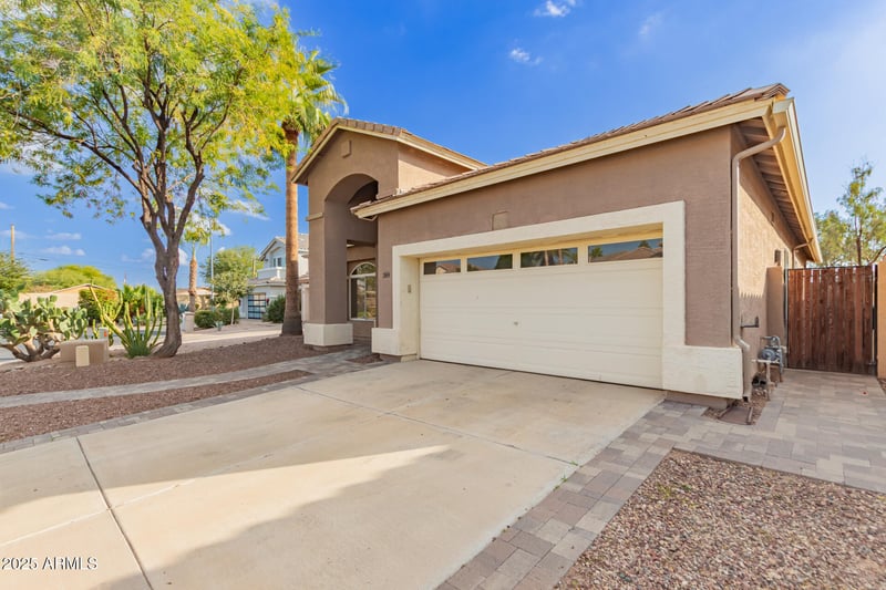 369 Fairway Pl, Chandler, AZ 85225