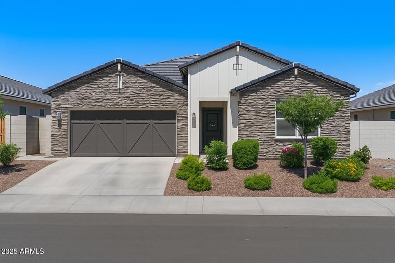 36902 Aleutian Dr, San Tan Valley, AZ 85143
