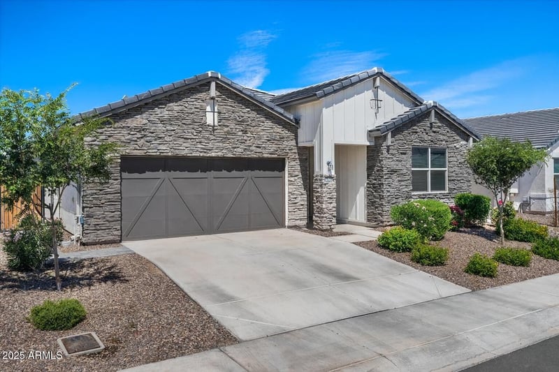 36902 Aleutian Dr, San Tan Valley, AZ 85143