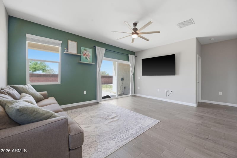 36920 Aleutian Dr, San Tan Valley, AZ 85143