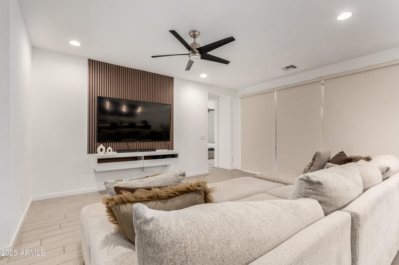36922 Camarillo Dr, San Tan Valley, AZ 85140