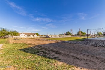 36937 Oakley Dr, San Tan Valley, AZ 85140