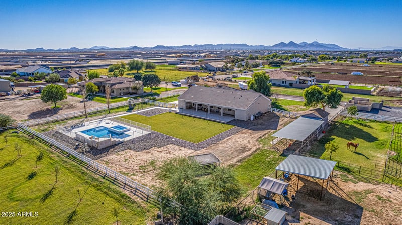 36937 Oakley Dr, San Tan Valley, AZ 85140