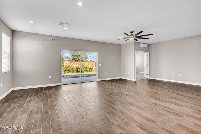 36941 Aleutian Dr, San Tan Valley, AZ 85143