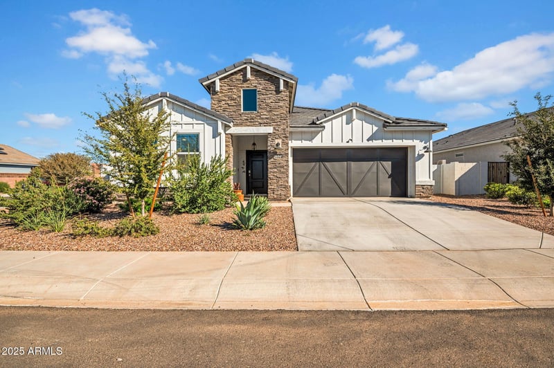 36941 Aleutian Dr, San Tan Valley, AZ 85143