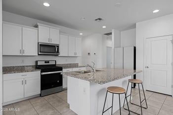 36987 Sidewinder Dr, San Tan Valley, AZ 85140