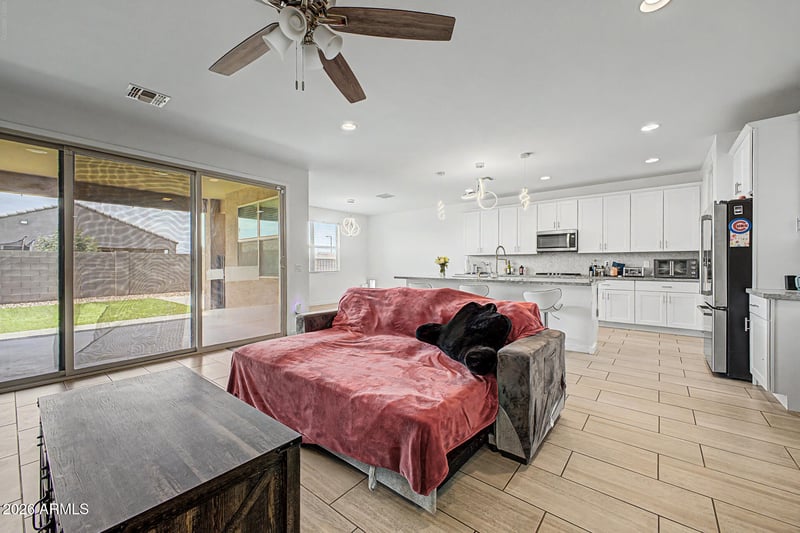 36990 Camarillo Dr, San Tan Valley, AZ 85140