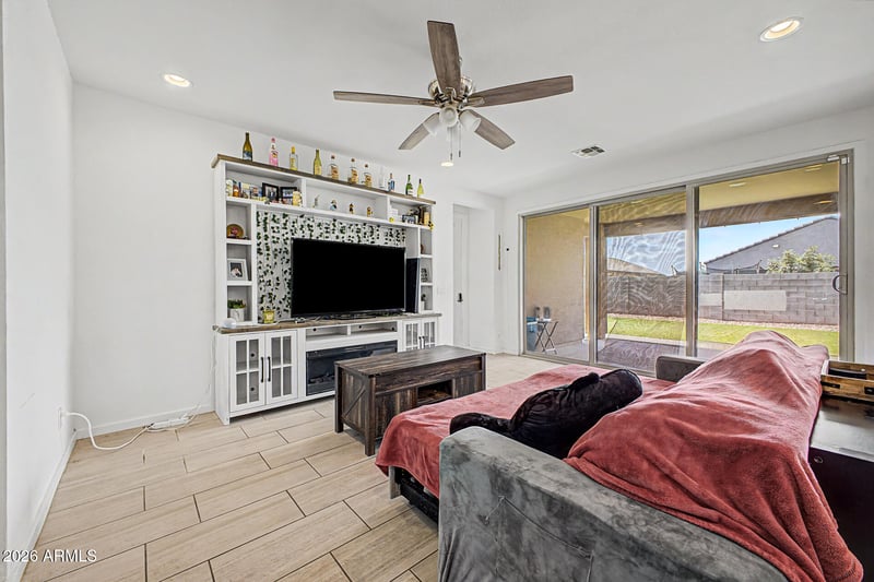 36990 Camarillo Dr, San Tan Valley, AZ 85140