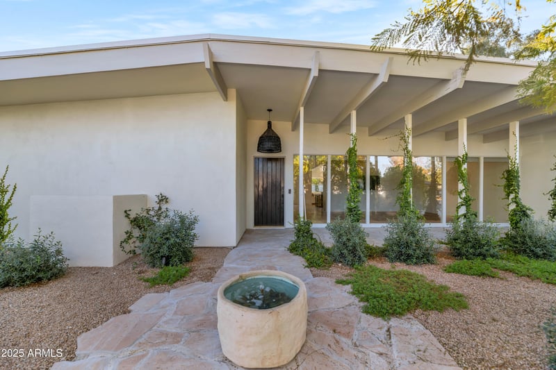37 Spur Cir, Scottsdale, AZ 85251