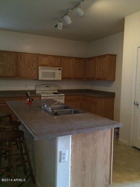 370 E Harold Dr, San Tan Valley, AZ 85140