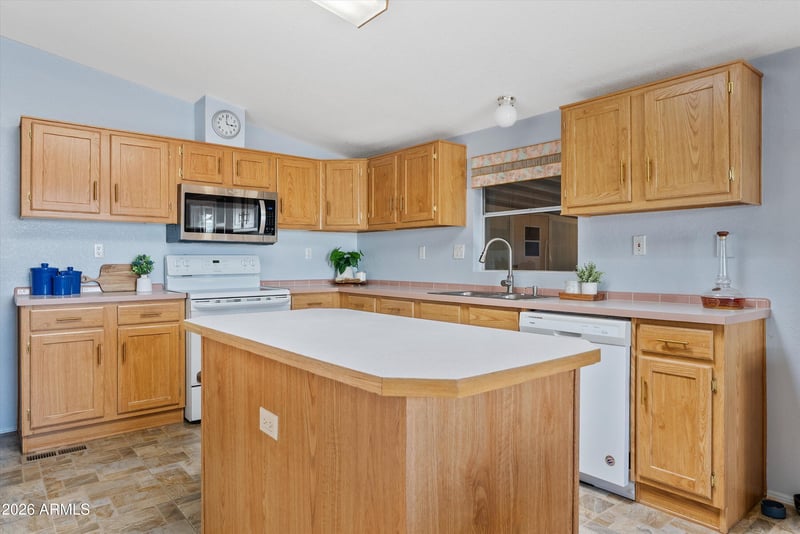 3700 Tomahawk Rd #91, Apache Junction, AZ 85119