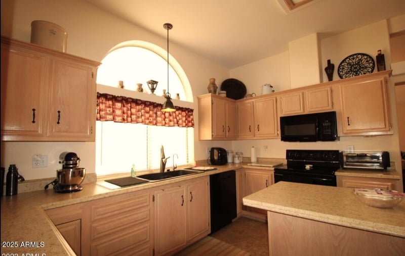 3700 Tomahawk Rd #83, Apache Junction, AZ 85119