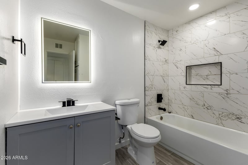 3700 W Keim Dr, Phoenix, AZ 85019